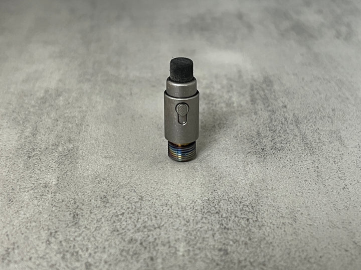 Titanium LeadSlinger® Mechanism
