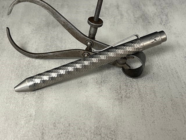 TiButton® Titanium Double Lock
