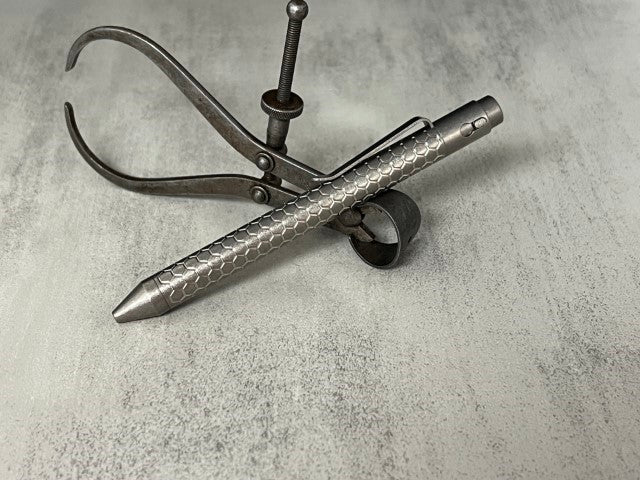 TiButton® Titanium Single Lock