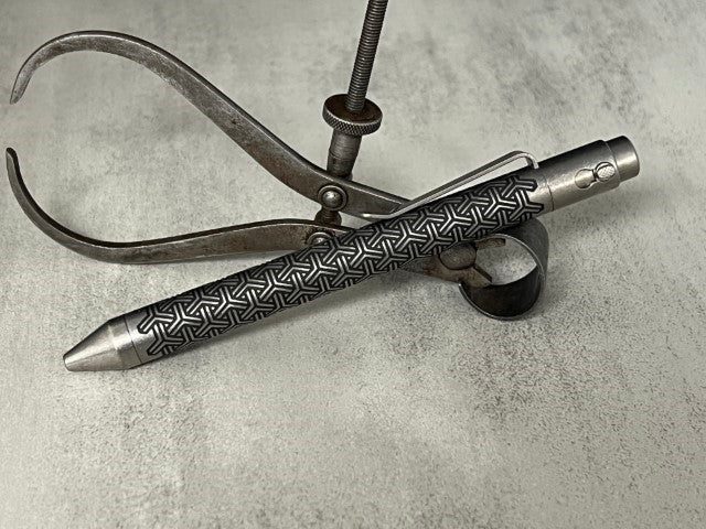 TiButton® Titanium Double Lock