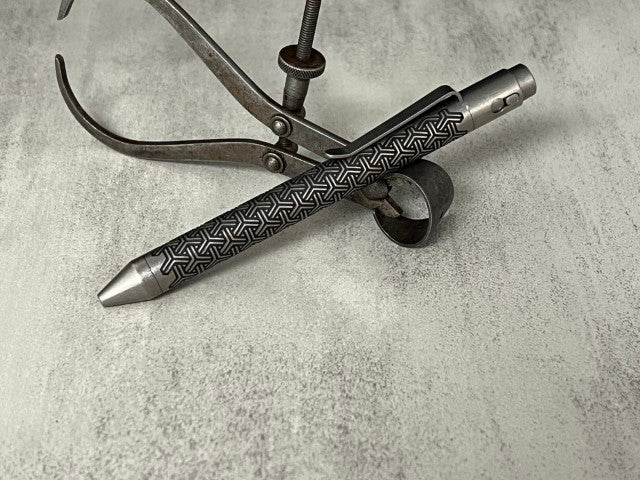 TiButton® Titanium Single Lock