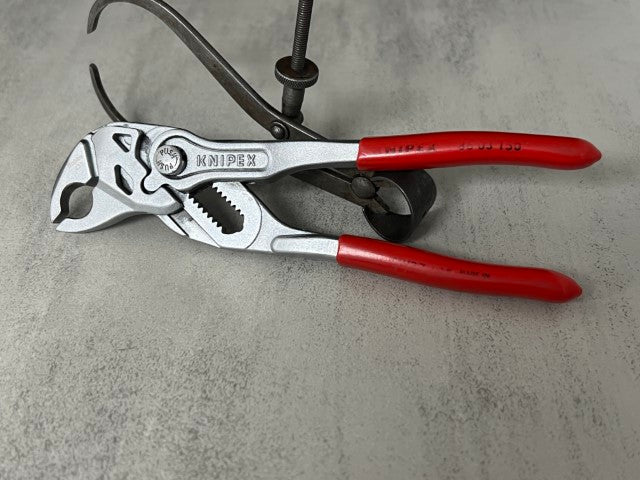 Nottingham Pliers