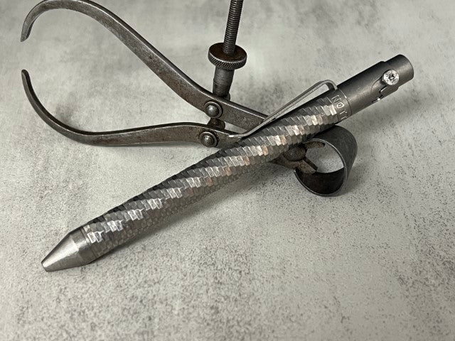 NottaBolt® Titanium